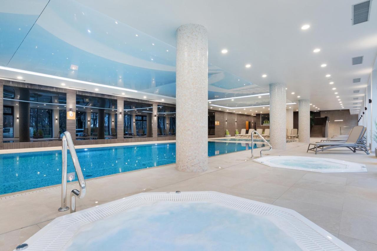 Luxurious Apartment Nadmorskie Tarasy Kolobrzeg By Renters Prestige Luaran gambar
