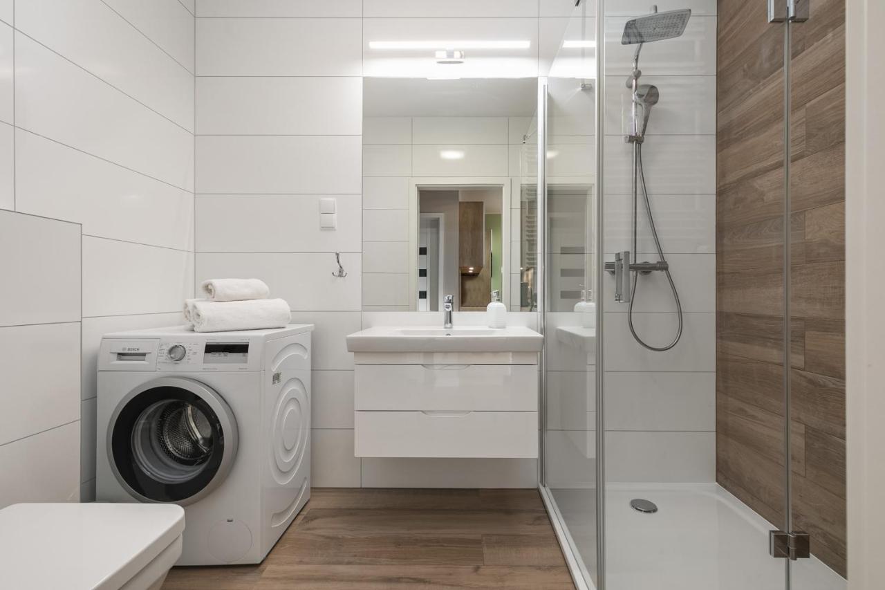 Luxurious Apartment Nadmorskie Tarasy Kolobrzeg By Renters Prestige Luaran gambar